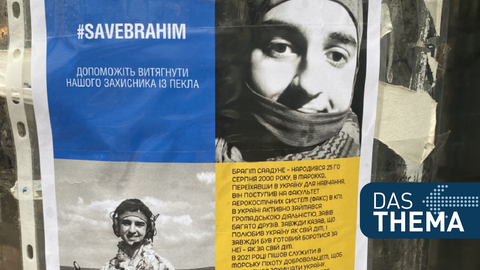 Der Marokkaner Brahim Saadoune auf einem Flugblatt an einem Laternenpfahl