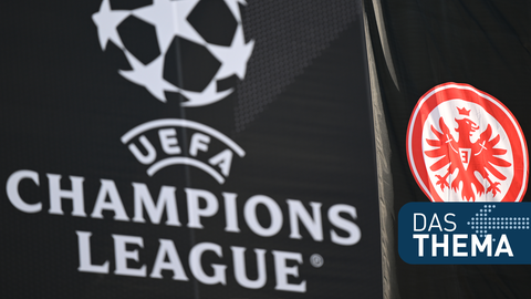Eintracht-Fahne vor Champions League Logo