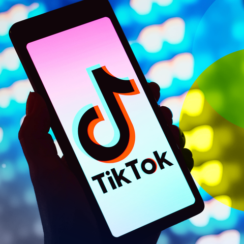 Ein Handybildschirm mit dem Logo von Tik Tok