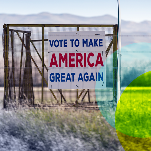 Ein Wahlplakat mit der Aufschrift Vote to make America great again