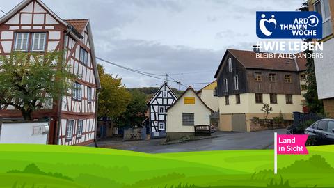 Dorf mit Fachwerkhäusern