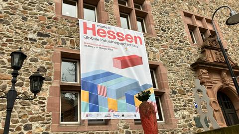 Wanderausstellung „Made in Hessen. Globale Industriegeschichten“ in Gießen