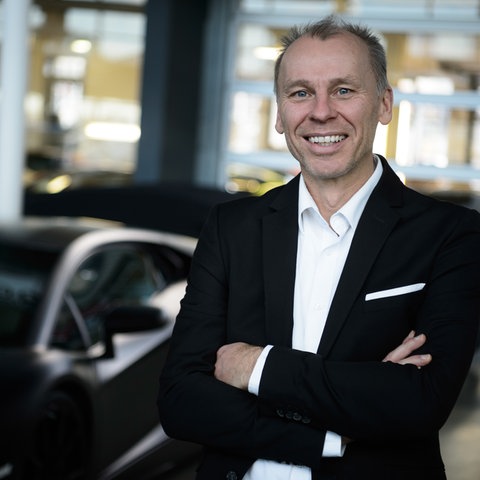Professor Stefan Bratzelt, Direktor des unabhängigen Forschungsinstitut Center of Automotive Management