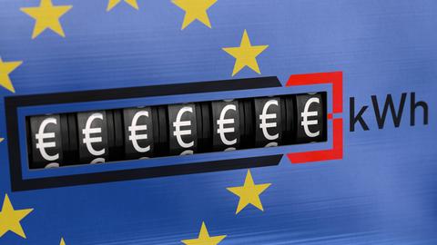 Sujetbild: Ein Stromzähler zeigt viele Eurozeichen.
