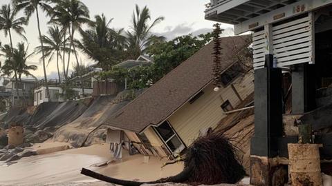 Abgestürztes Haus am Sunset Beach 