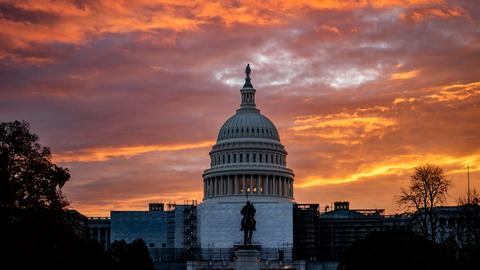 US-Kapitolgebäude in der Morgendämmerung