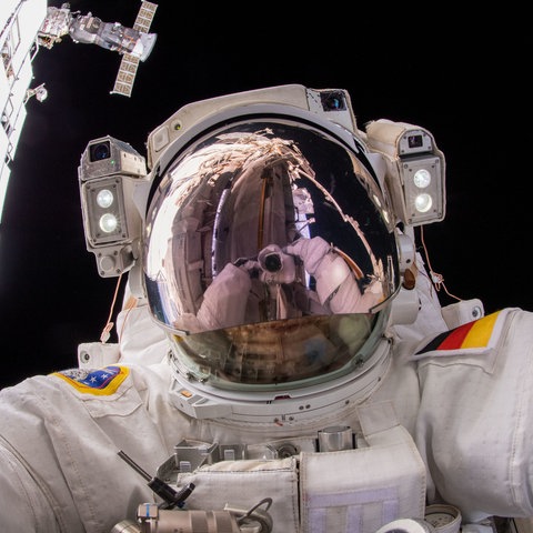 "Weltraum-Selfie" von Matthias Maurer